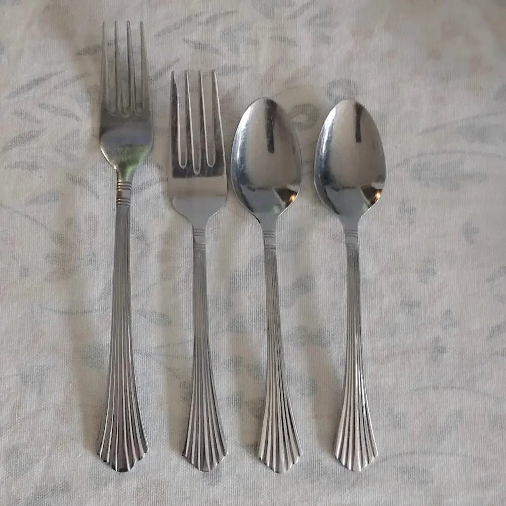 Farberware Heron Stainless Flatware 4 Pieces Dinner Fork Salad Fork 2 Teaspoons